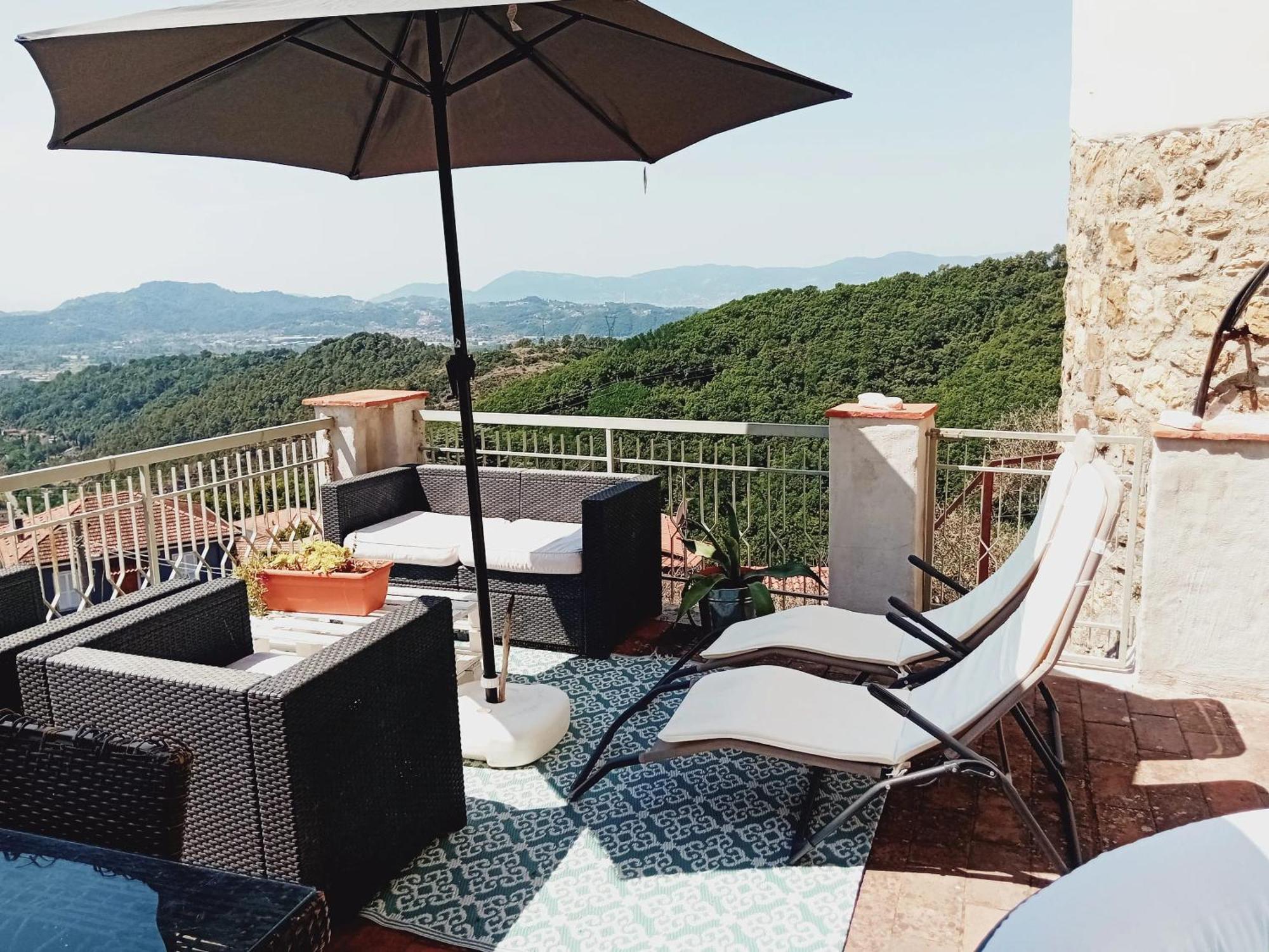 Comfortable Apartment With Sea View In Falcinello Экстерьер фото