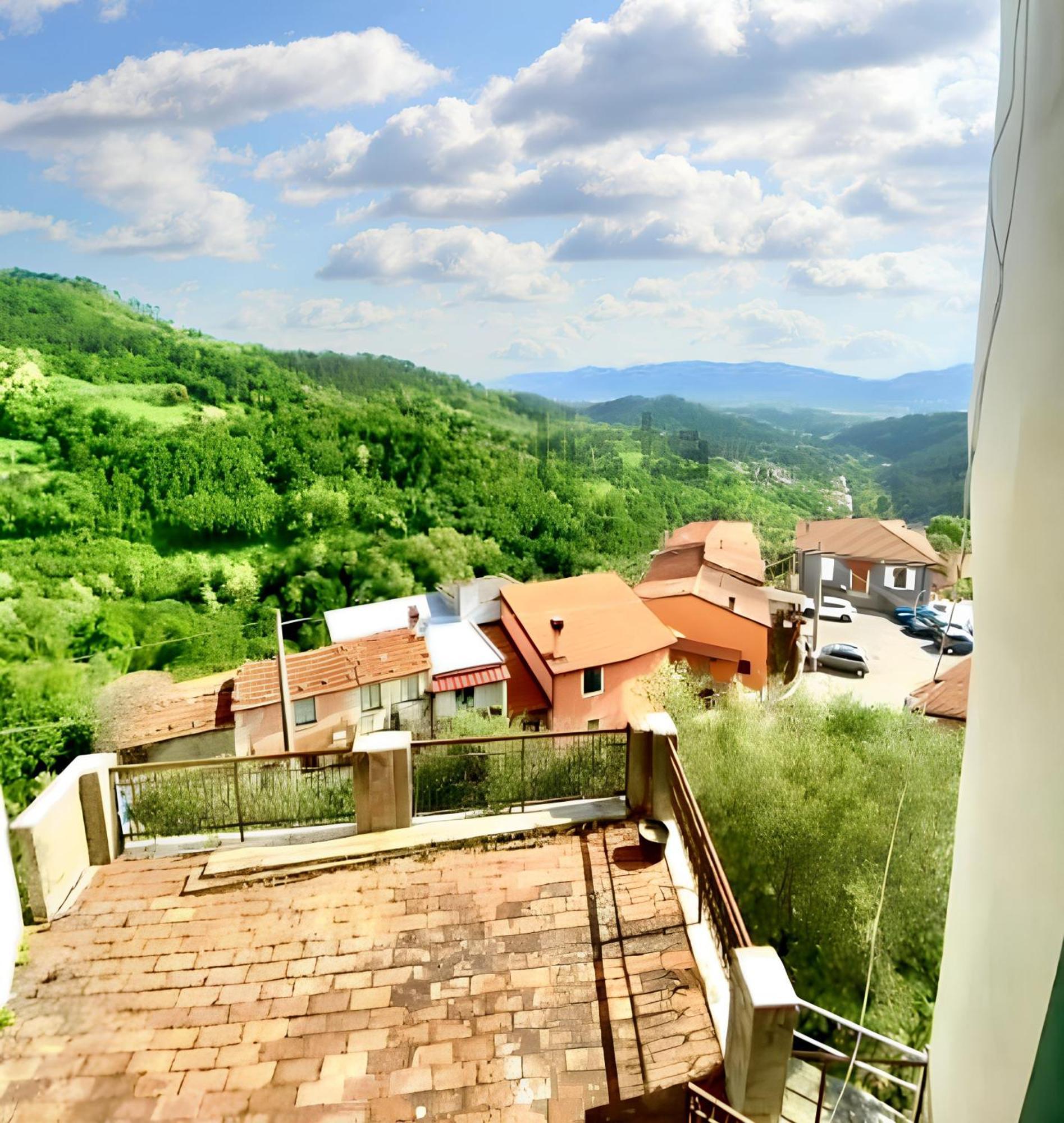 Comfortable Apartment With Sea View In Falcinello Экстерьер фото